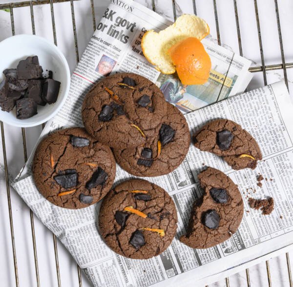 A delicious blend of chocolate, zesty orange, and creamy almond butter, almond flour.